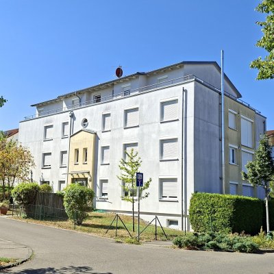 ACHTUNG ** secret sale ** Exklusive 4 Zimmer Wohnung mit 2 TG Stellplätzen in TOP Lage!